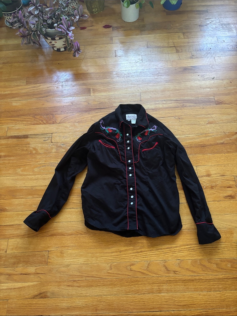 Vintage Rockmount Ranch Wear 100% Cotton Rose Embroidered Top